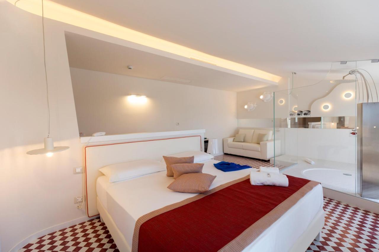 Suite Hotel L'Oasi Di Riaci (Adults Only) Санта-Доменика Экстерьер фото