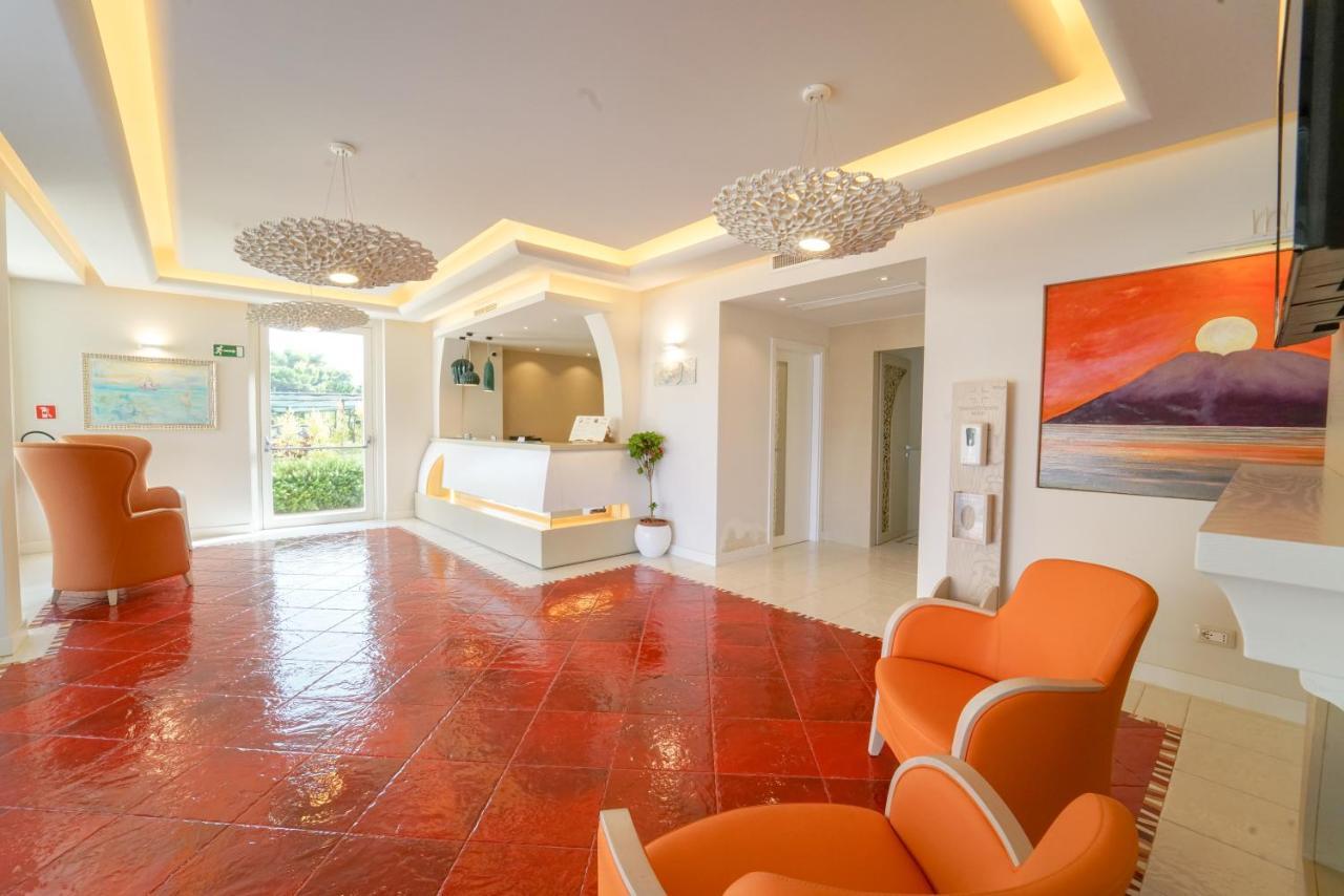 Suite Hotel L'Oasi Di Riaci (Adults Only) Санта-Доменика Экстерьер фото