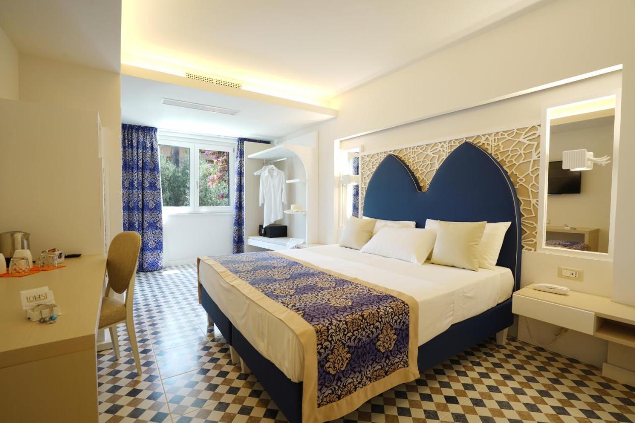 Suite Hotel L'Oasi Di Riaci (Adults Only) Санта-Доменика Экстерьер фото