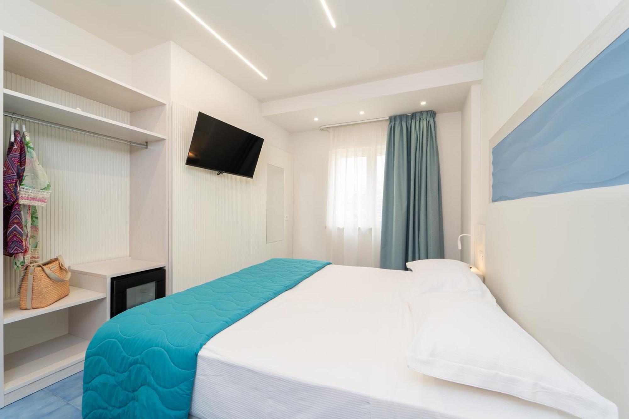 Suite Hotel L'Oasi Di Riaci (Adults Only) Санта-Доменика Экстерьер фото