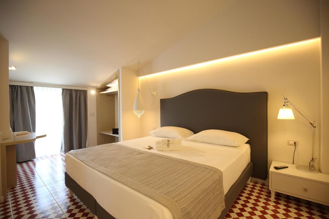 Suite Hotel L'Oasi Di Riaci (Adults Only) Санта-Доменика Экстерьер фото