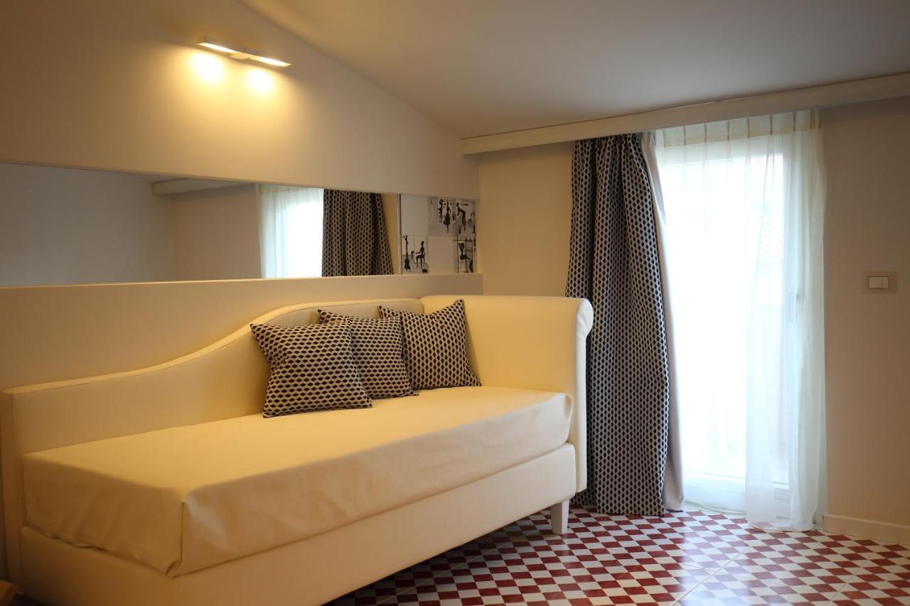 Suite Hotel L'Oasi Di Riaci (Adults Only) Санта-Доменика Экстерьер фото